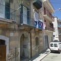 Palazzo pericolante in via Francesco d’Assisi: famiglie sgomberate e senza alloggio