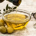 Con le festività natalizie crescono le vendite di olio d'oliva evo