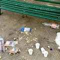Degrado in piazza Principe Umberto: discussione per la spazzatura da picnic