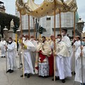 Nella domenica di Pasqua la secolare processione dalla chiesa di San Giacomo Maggiore