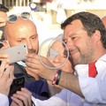 Bagno di folla a Barletta per Matteo Salvini: «In Puglia c'è voglia di Lega»