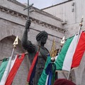 Bandiere e inni per la Giornata dell'Unità nazionale con gli studenti di Barletta