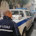 Vendita abusiva di pesce sui marciapiedi di via Vitrani, scatta il sequestro