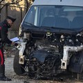 Furgone rubato a Barletta nella centrale del riciclaggio di Cerignola