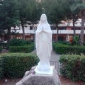 Un gesto d'amore per il quartiere: la professoressa Antonella Palmitessa restituisce nuova vita alla Madonna di Piazza Solesin (Palazzo Ponte)