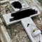 Vandalismo al cimitero, la denuncia di una famiglia