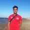 In difficoltà nel mare di Barletta sul kite, salvato da un giovane bagnino