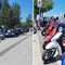 Barletta, mancanza di stalli per le moto: veicoli parcheggiati sui marciapiedi a rischio multa