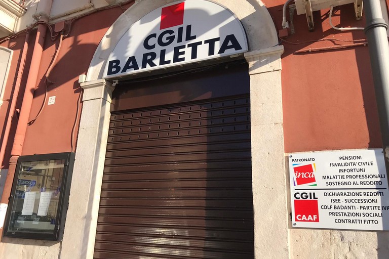 Cgil Barletta piazza Roma