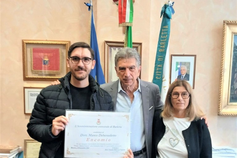 Il Sindaco Cosimo Cannito encomia il giovane Marco Debenedetto