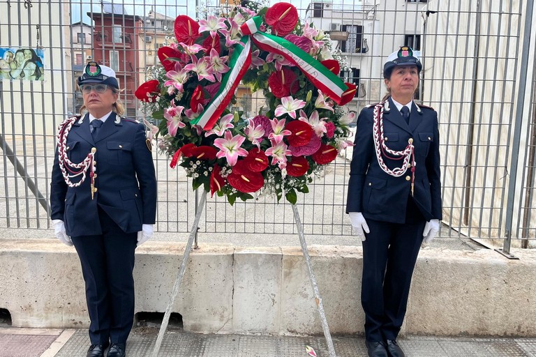 14 anni dal crollo di via Roma, la città ricorda le vittime. <span>Foto Valentina Paolillo</span>