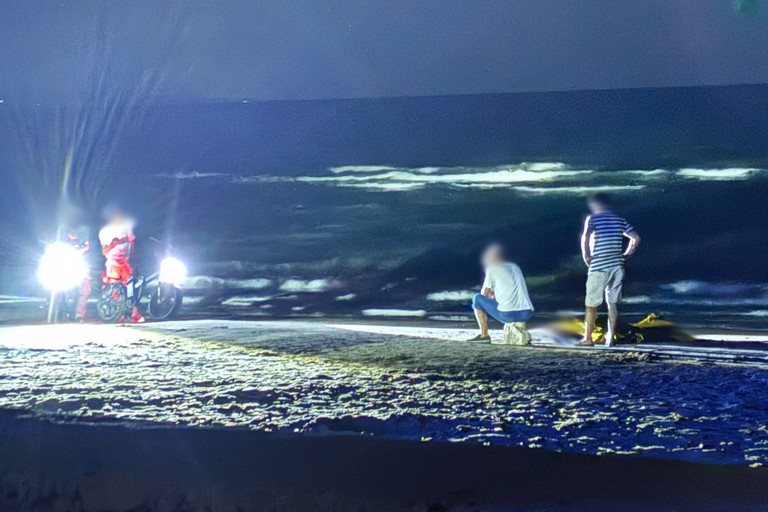 Malore in mare a Barletta, muore un anziano