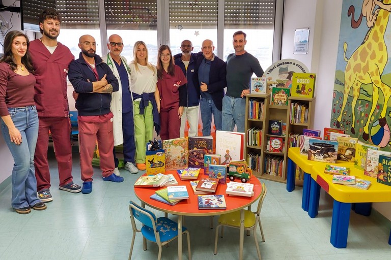 Donazione libri reparto pediatria