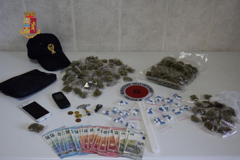 La droga sequestrata a Barletta