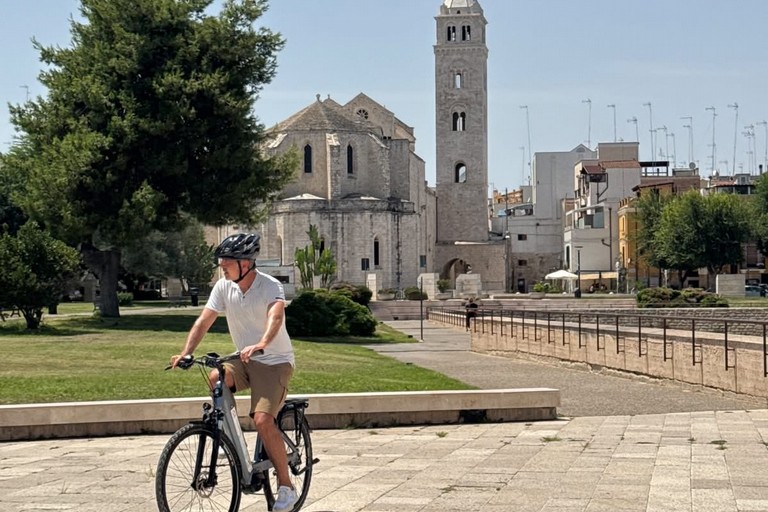 Il progetto STEP Puglia Imperiale porta “Azzurro - Storie di Mare” nei luoghi simbolo della Puglia Imperiale