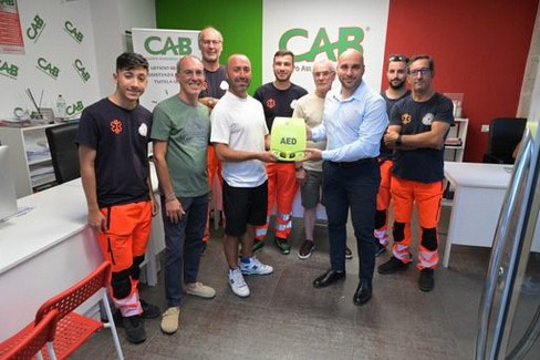 Cab dona defibrillatore