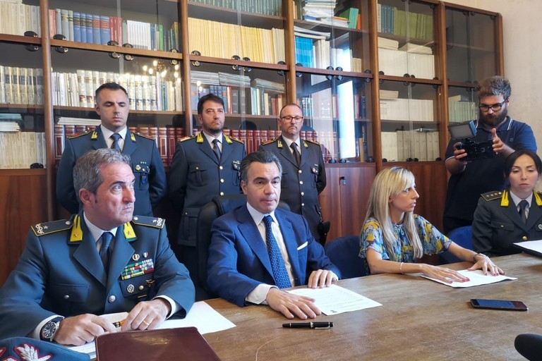 Guardia di Finanza - Conferenza stampa TRANI
