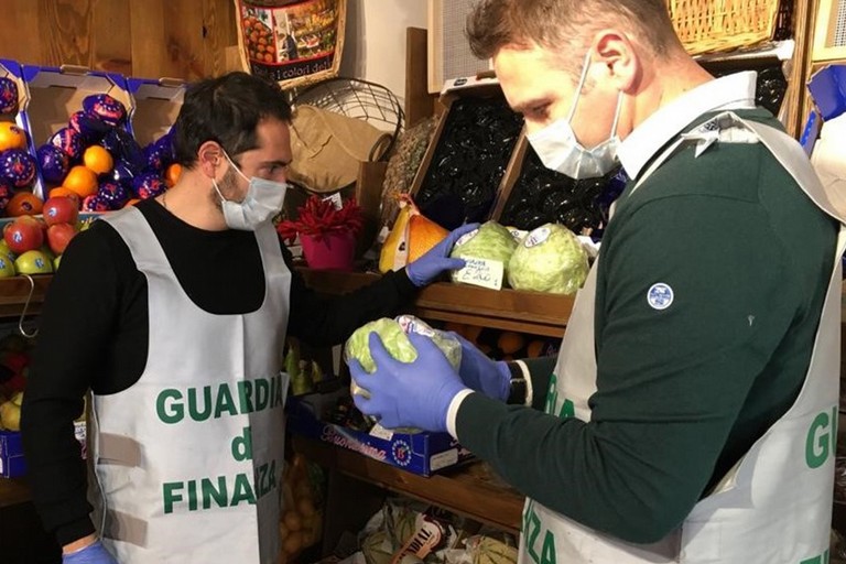 Prezzi aumentati nell'emergenza Coronavirus, controlli anche a Barletta