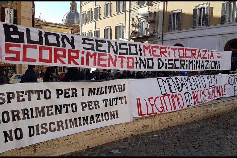 Concorso polizia, la manifestazione a Roma