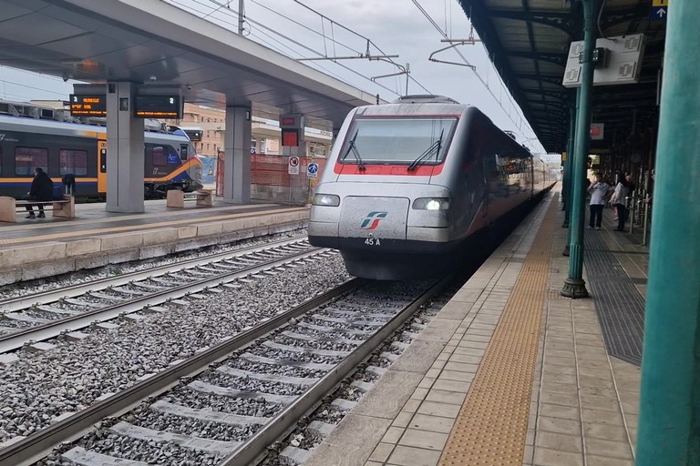 Frecciarossa nella stazione di Barletta