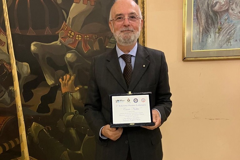 geologo ruggiero dellisanti premiato con l opera io sono l ofantoj