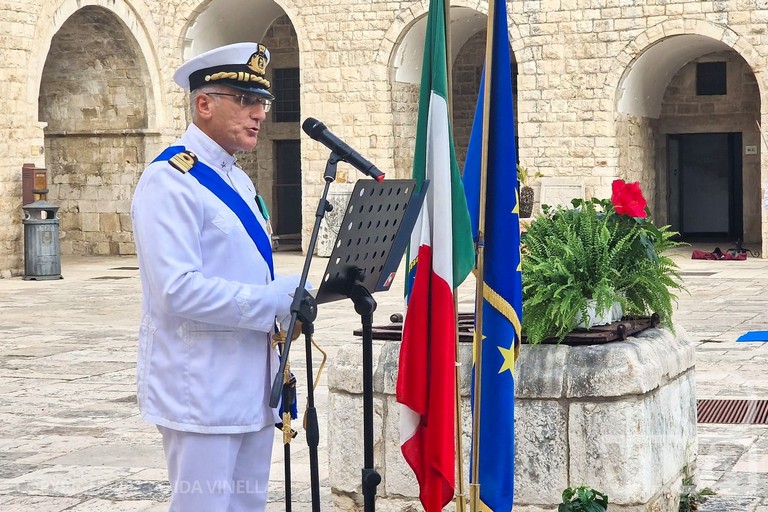 Arriva il Capitano Indelicato, cerimonia di consegne al castello di Barletta. <span>Foto Ida Vinella</span>