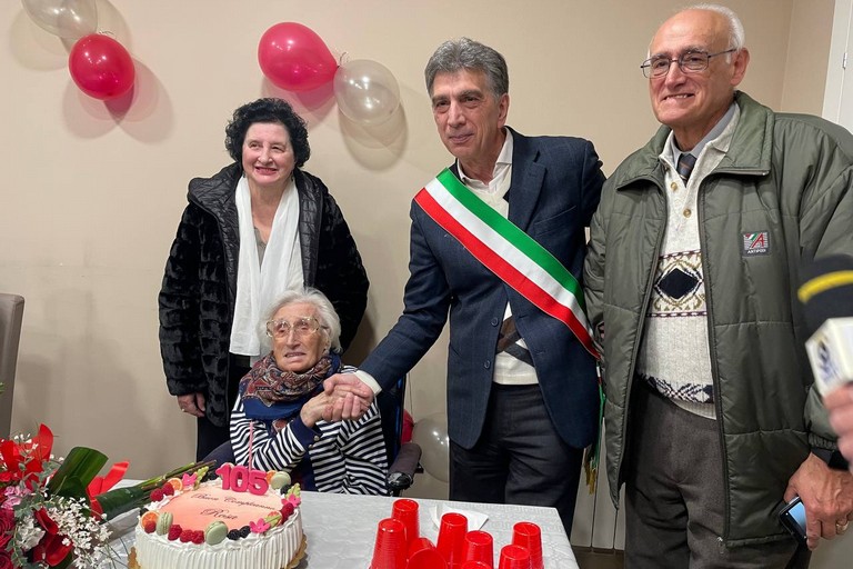 Nonna Rosa compie 105 anni