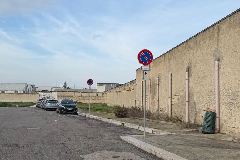 Divieto di sosta in via dei Muratori