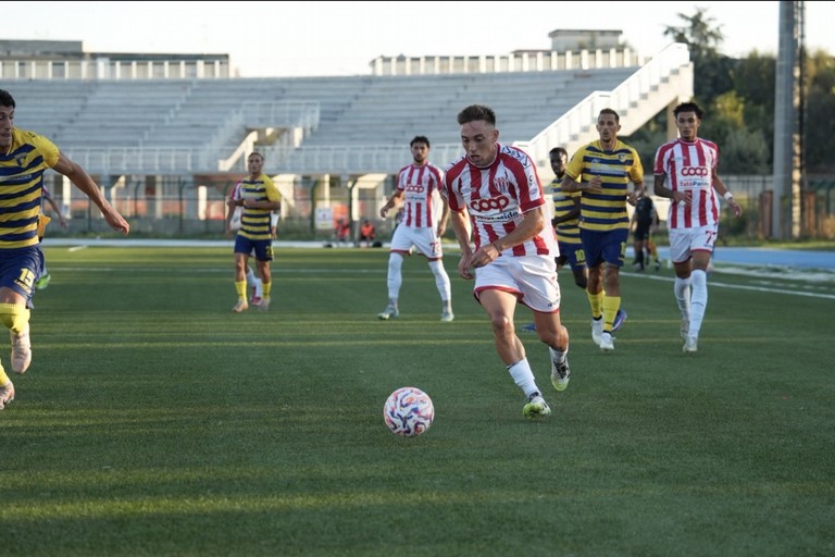 Laringe in Giugliano-Barletta 1-0, foto Iodice