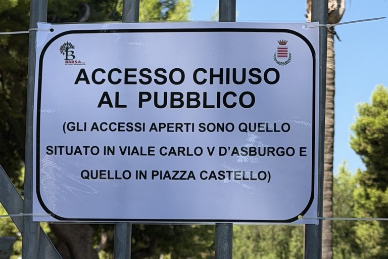 Giardini del Castello, «finalmente arriva l’indicazione dei varchi chiusi»