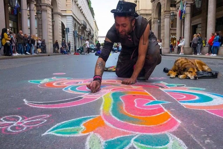 Accoltellato in pieno centro a Olbia: perde la vita il barlettano Pietro Sciusco