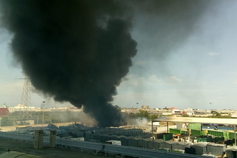 Incendio Barletta sud