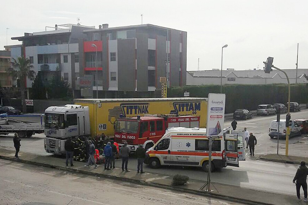 Incidente su via Trani