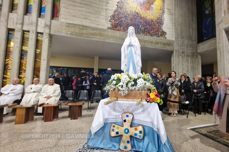 Barletta accoglie l'effige pellegrina della Madonna di Lourdes. <span>Foto Ida Vinella</span>