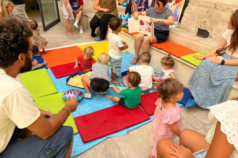 Un mare di storie per i più piccoli a Palazzo San Domenico. <span>Foto Francesca Pinto</span>