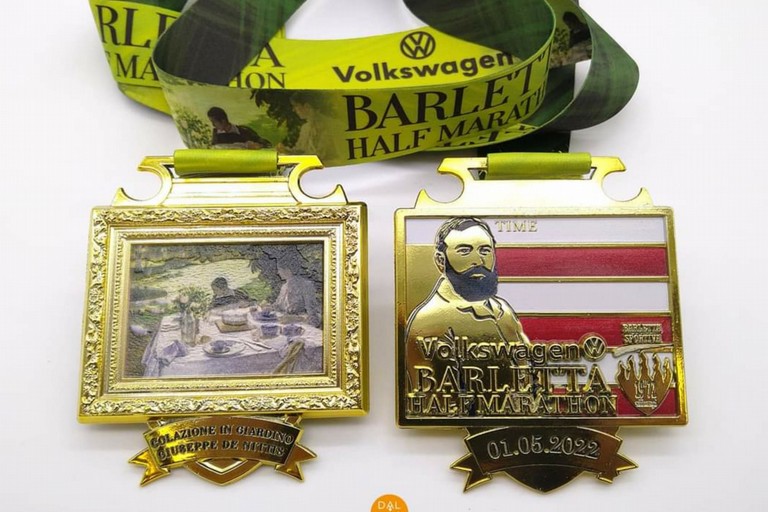 La medaglia della Volkswagen Barletta Half Marathon