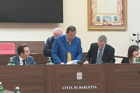 A Barletta il primo consiglio provinciale: giura il Presidente Lodispoto