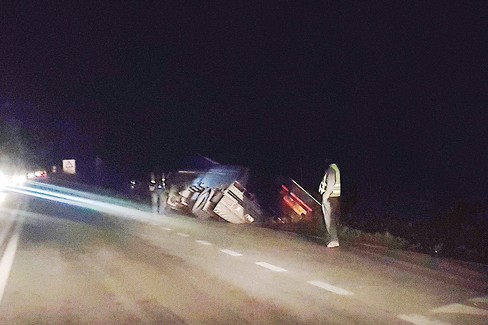 Camion fuori strada tra Barletta e Margherita di Savoia