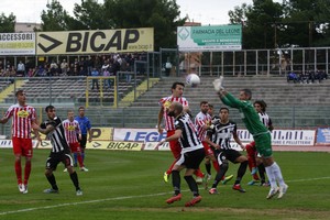 Barletta come un gambero: contro il Viareggio un nuovo ko