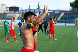 Barletta-Andria, il capitano Allegretti esulta per la vittoria