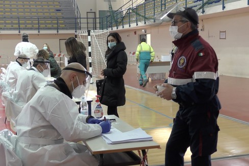 Al PalaBorgia di Barletta la prima vaccinazione di massa