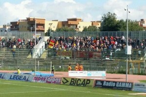 Calcio, Barletta-Catanzaro 0-3