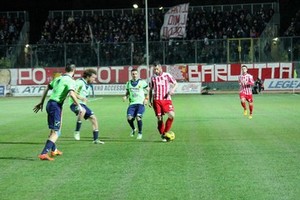 Calcio, Barletta-Casertana 0-2