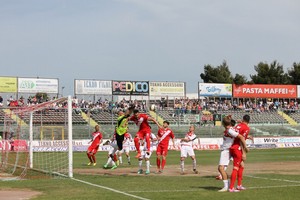 Calcio, Barletta-Foggia 0-1