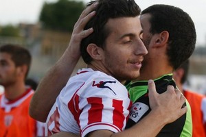 Liverani consola Picci dopo il rigore sbagliato