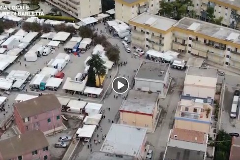 Mercato settimanale di Barletta, le immagini col drone