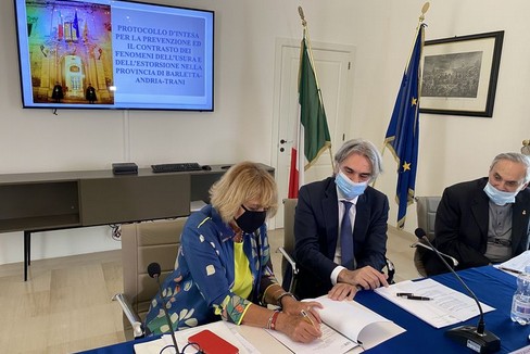 Usura ed estorsione, sottoscritto il protocollo nella Bat