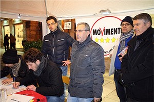 Firma day movimento 5 stelle