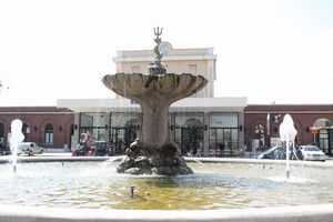 Torna l'acqua nella fontana di Piazza Conteduca