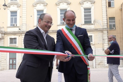 Taglio del nastro per Piazza Principe Umberto